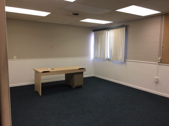 102 E Schoolhouse Rd, Yorkville, IL 60560